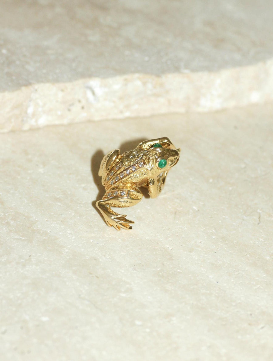 Emerald and Diamond Frog Ring on Yellow Gold