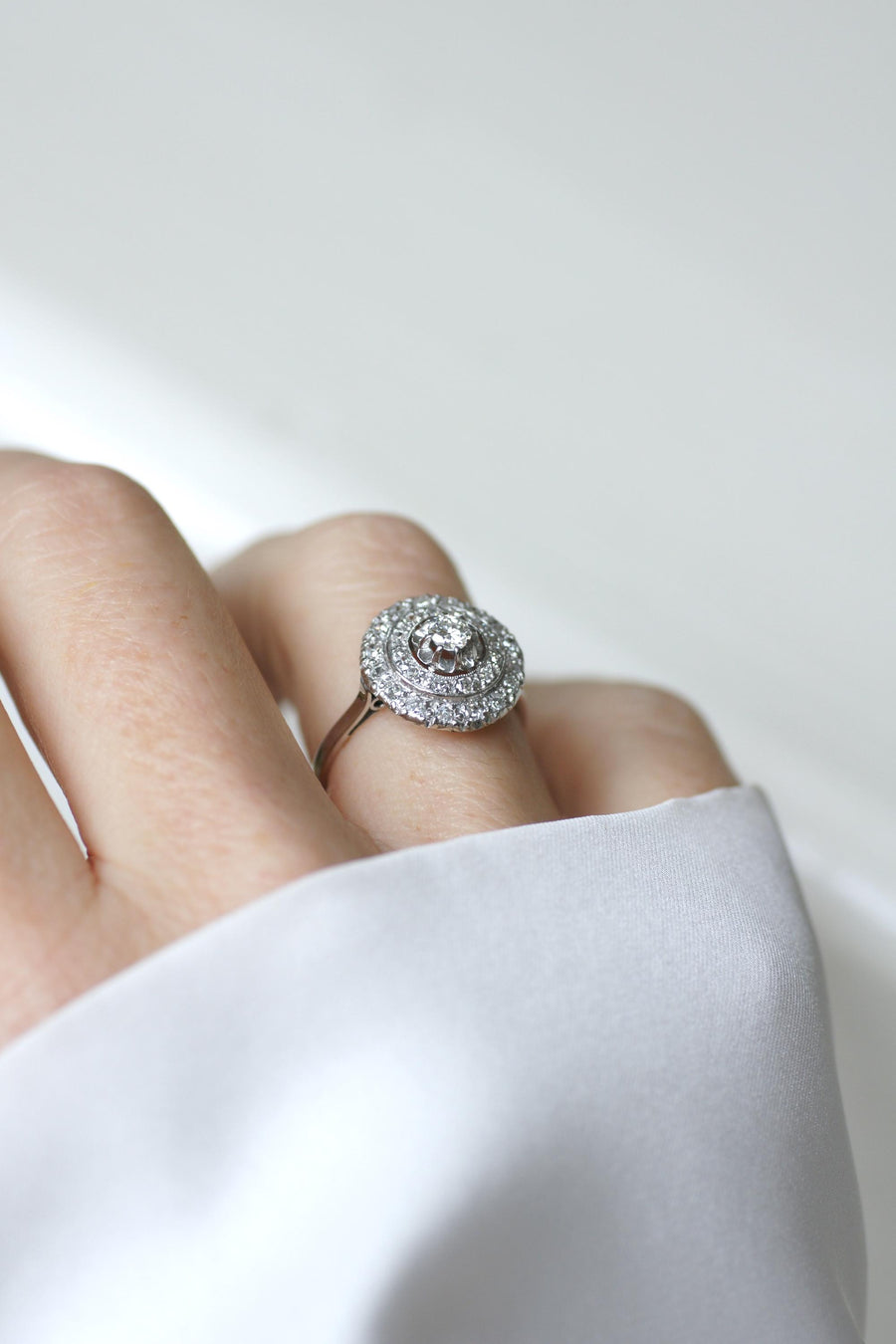 Art Deco Double Entourage Diamond Target Ring 0.60 Ct on White Gold and Platinum