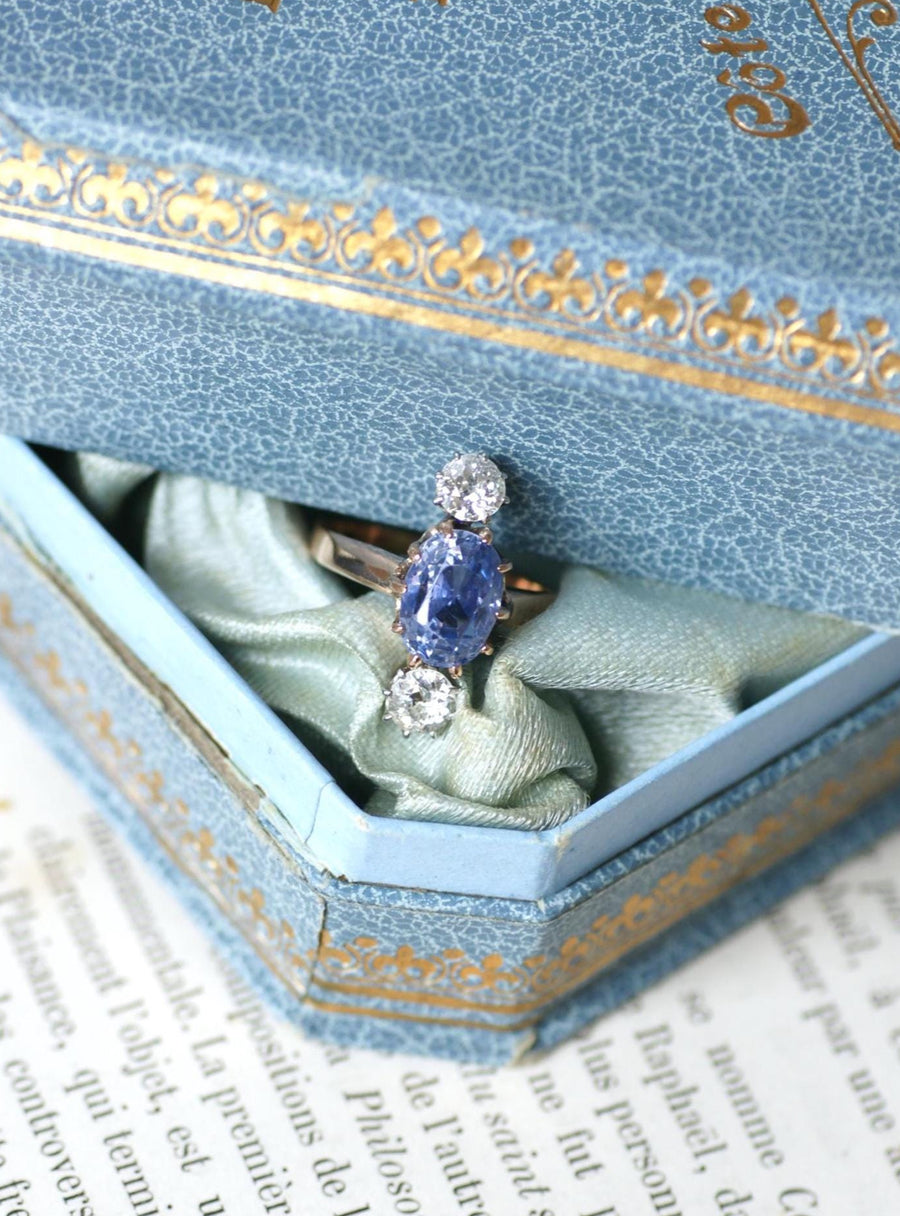 Belle Epoque Ring Unheated Ceylon Sapphire 3.30 Cts and Diamonds on Rose Gold and Platinum