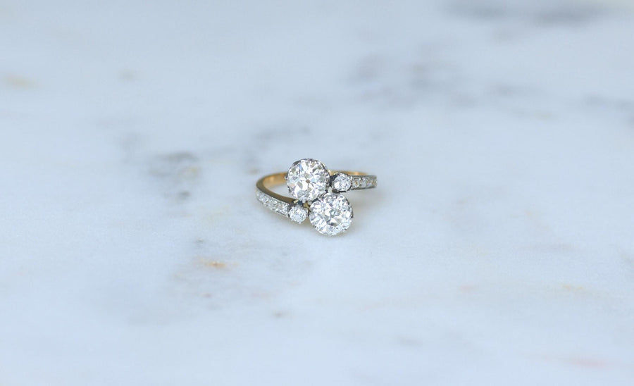 Toi et Moi Antique Ring 2.60 Cts Diamonds on Yellow Gold and Platinum