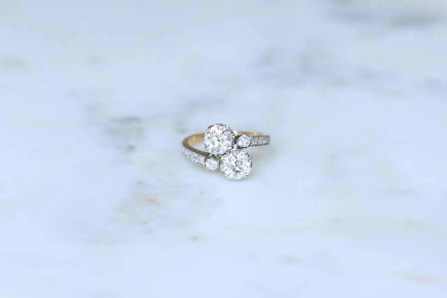 Toi et Moi Antique Ring 2.60 Cts Diamonds on Yellow Gold and Platinum