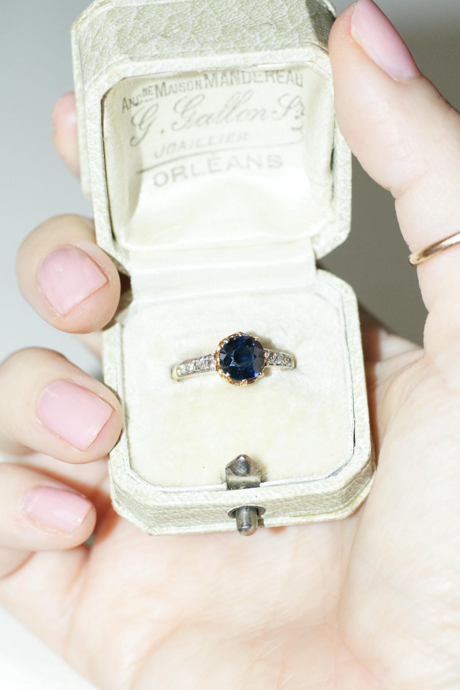 Belle Epoque Ring 1.50 Cts Sapphire and Diamonds on Yellow Gold and Platinum