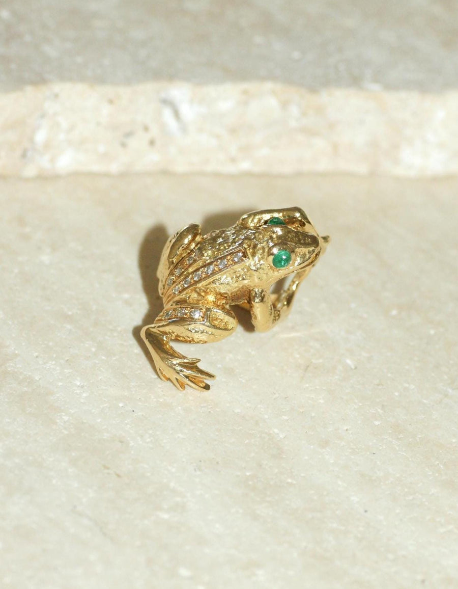 Emerald and Diamond Frog Ring on Yellow Gold