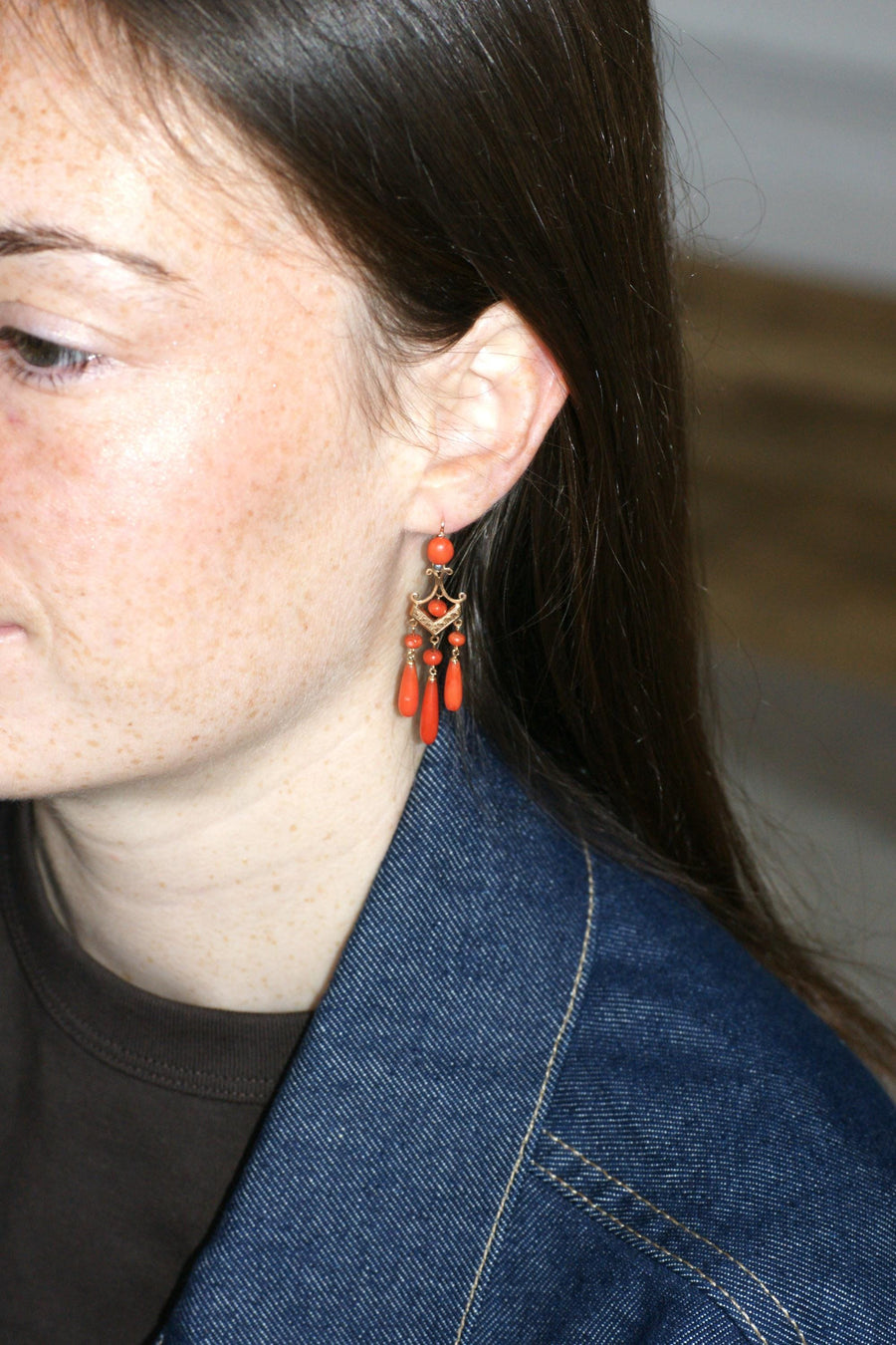 Girandoles Antique Rose Gold and Coral Drop Earrings