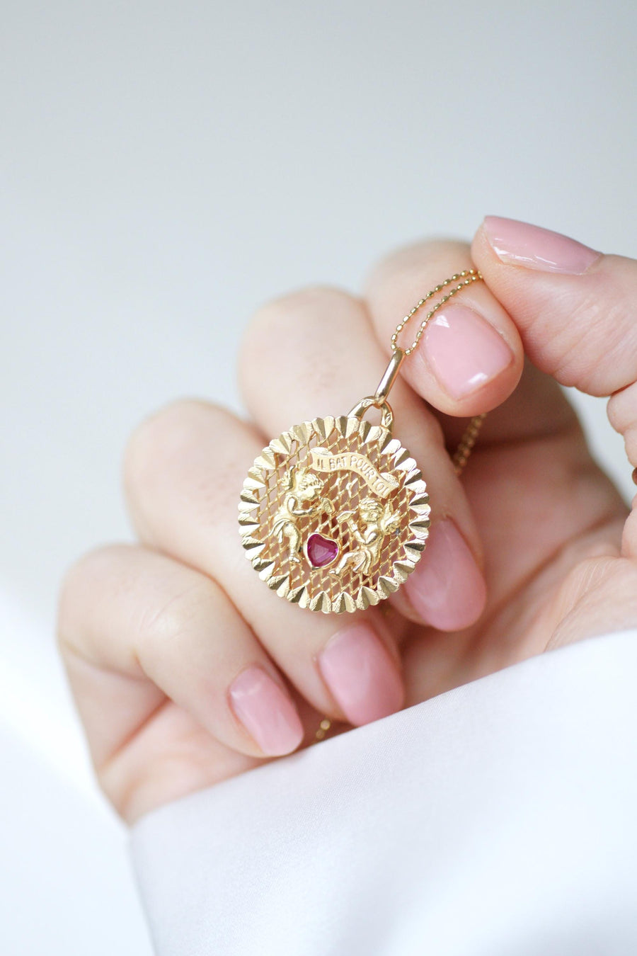 Pendant Love Medal Yellow Gold Angels Heart Ruby "Il Bat Pour Toi" (It Beats For You)