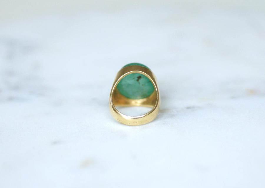 Ring Cabochon Emerald 16 Carats on Yellow Gold
