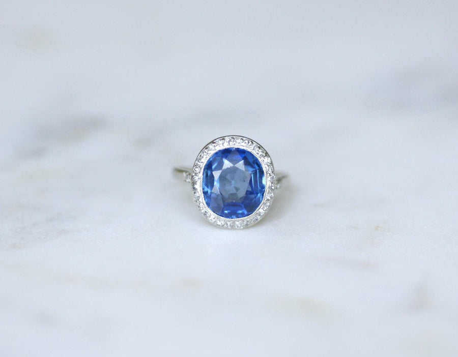 Art Deco Pompadour Ring Unheated Ceylon Sapphire 4.30 Cts and Diamonds on Platinum