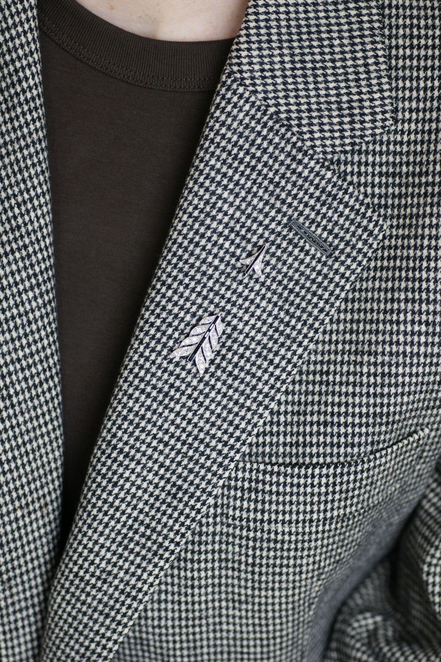 Art Deco Diamond Arrow Brooch on White Gold and Platinum