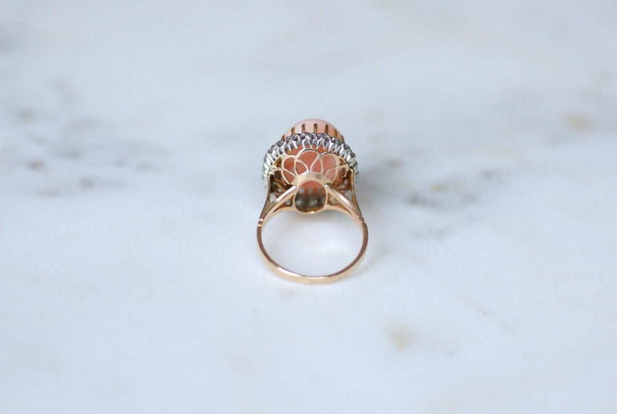 Ring Marguerite Belle Epoque Coral Peau d'Ange Surrounded by Diamonds