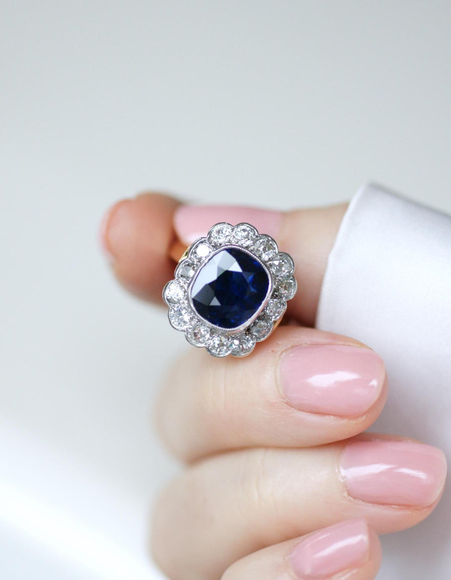 Art Deco Pompadour Ring Unheated Siam Sapphire 3.65 Cts and Diamonds on Pink and White Gold