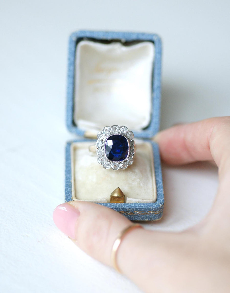 Art Deco Pompadour Ring Unheated Siam Sapphire 3.65 Cts and Diamonds on Pink and White Gold