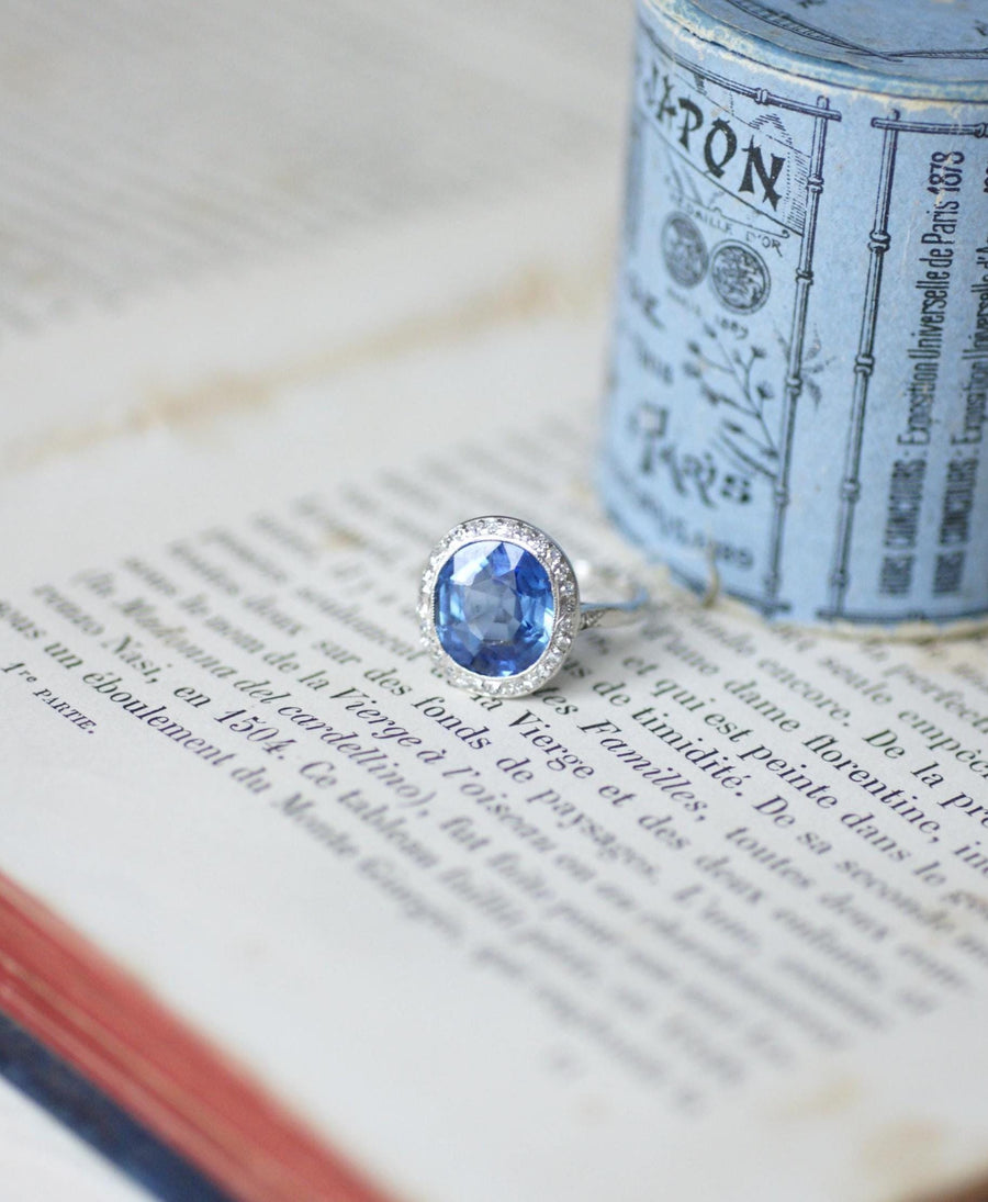 Art Deco Pompadour Ring Unheated Ceylon Sapphire 4.30 Cts and Diamonds on Platinum