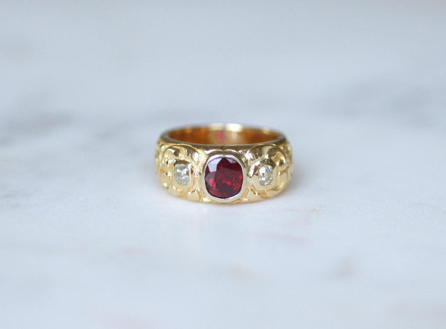 Antique Band Ring Ruby 1.70 Cts and Diamonds on Yellow Gold