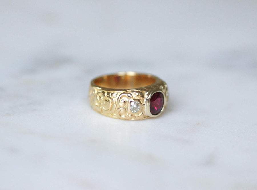 Antique Band Ring Ruby 1.70 Cts and Diamonds on Yellow Gold