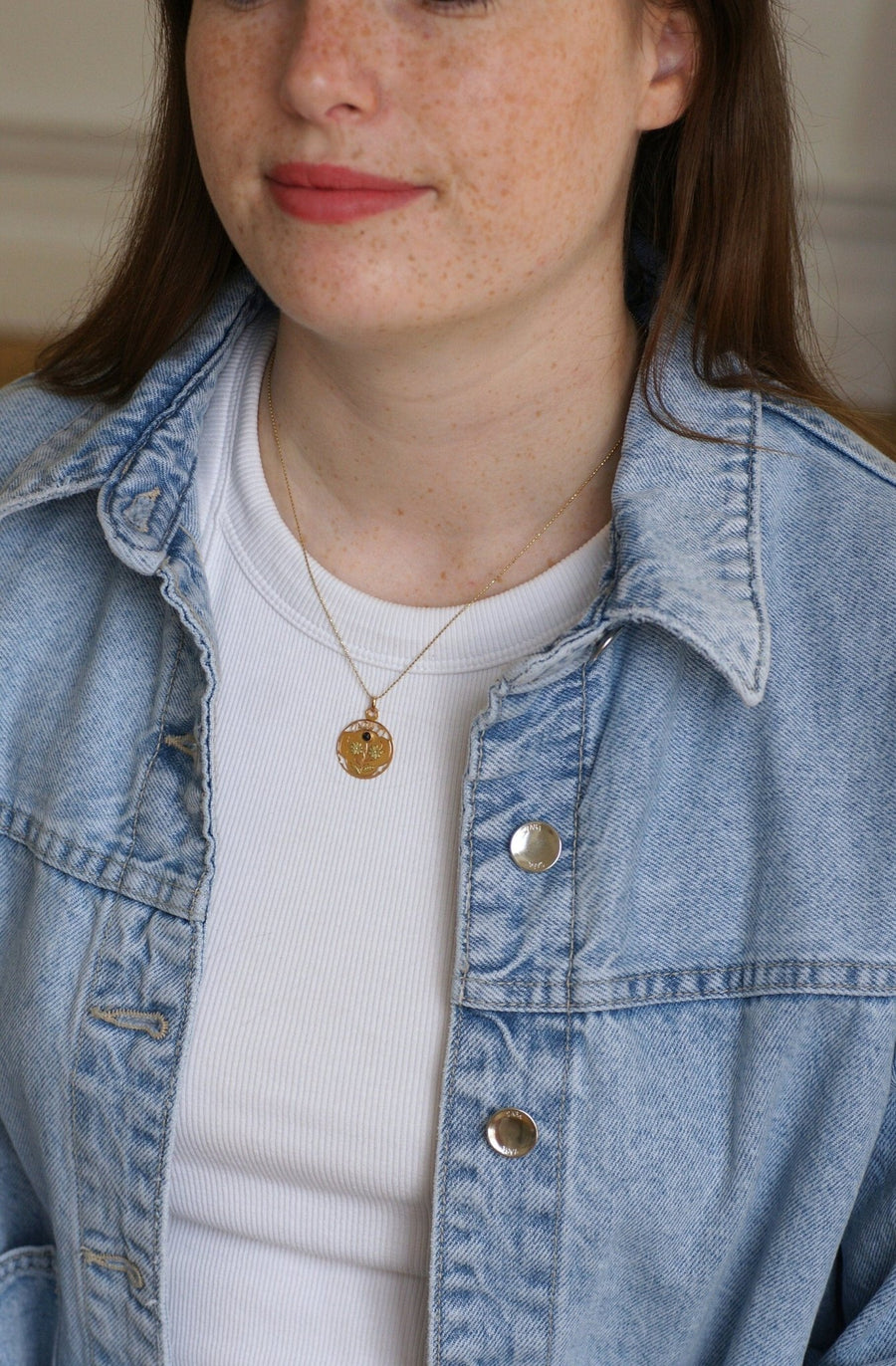 Yellow Gold August Pendant Medal - Galerie Pénélope