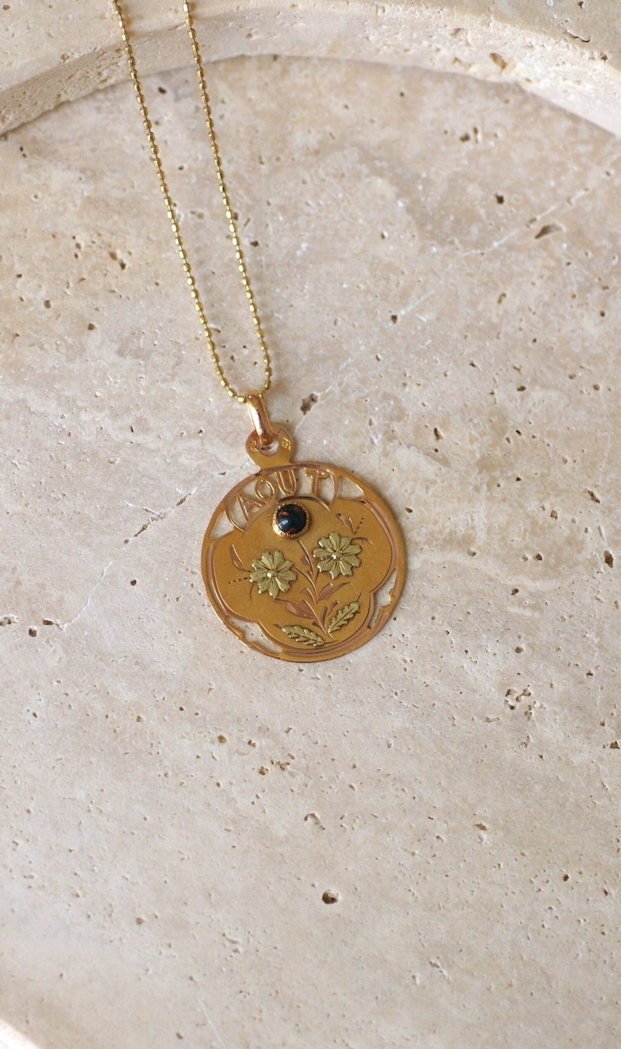 Yellow Gold August Pendant Medal - Galerie Pénélope