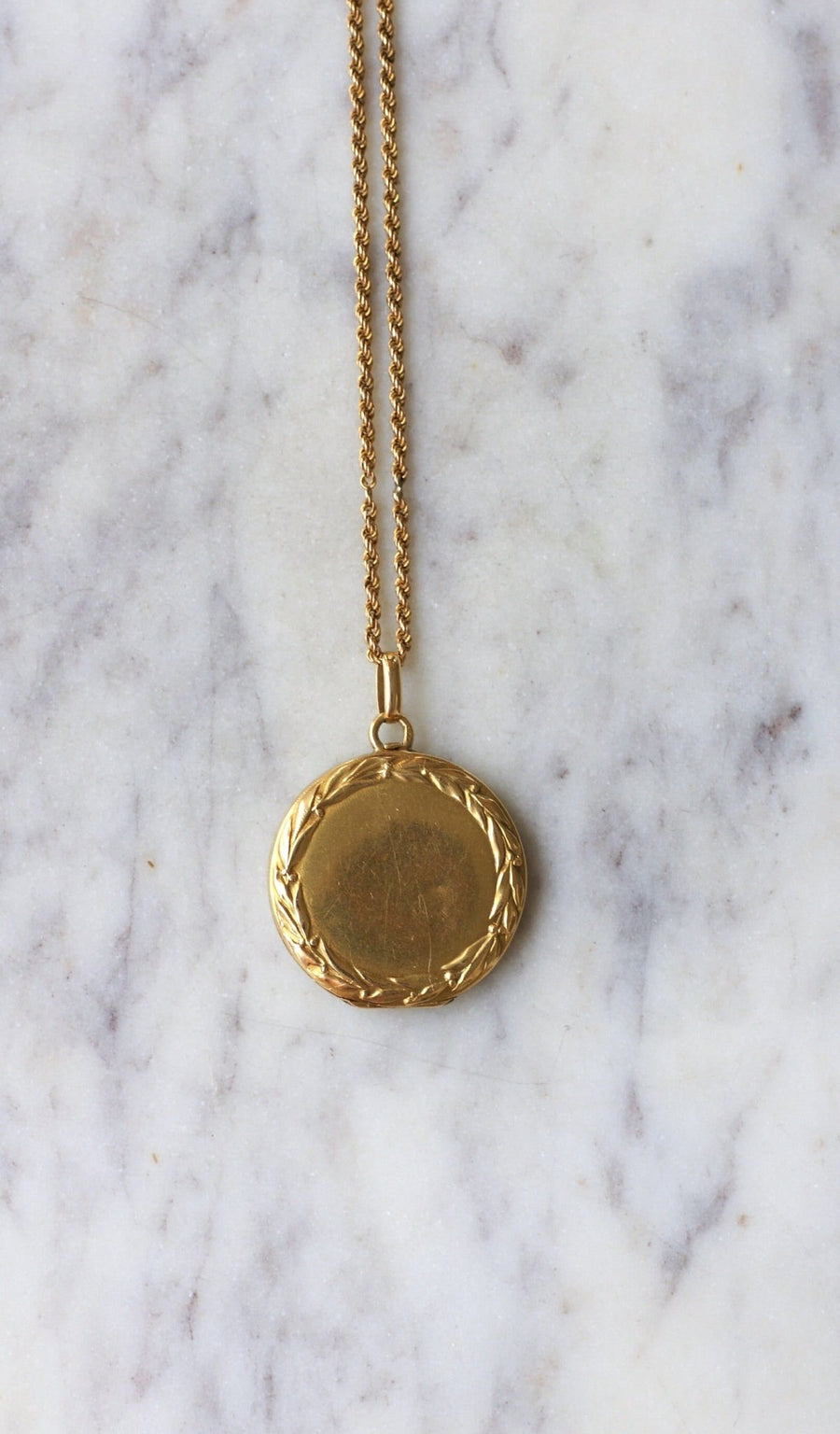 Yellow Gold Diamond Enamel Medallion with Gold Chain and Pearls - Galerie Pénélope