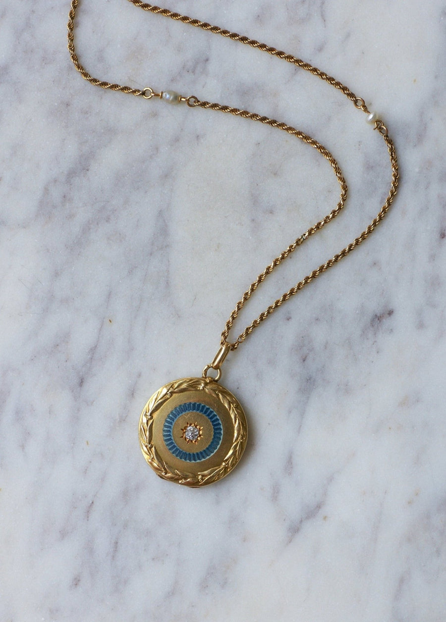 Yellow Gold Diamond Enamel Medallion with Gold Chain and Pearls - Galerie Pénélope