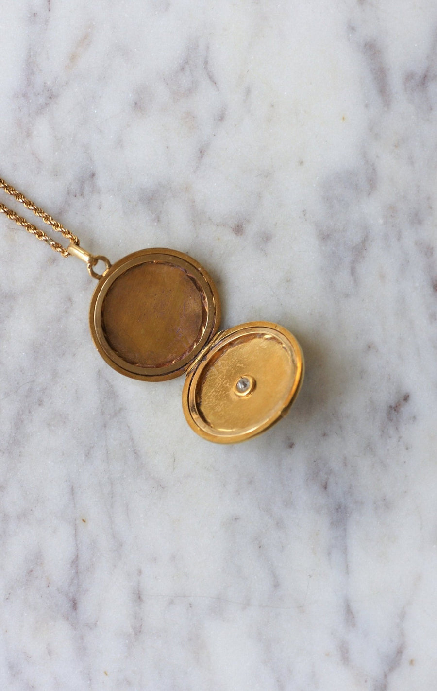 Yellow Gold Diamond Enamel Medallion with Gold Chain and Pearls - Galerie Pénélope