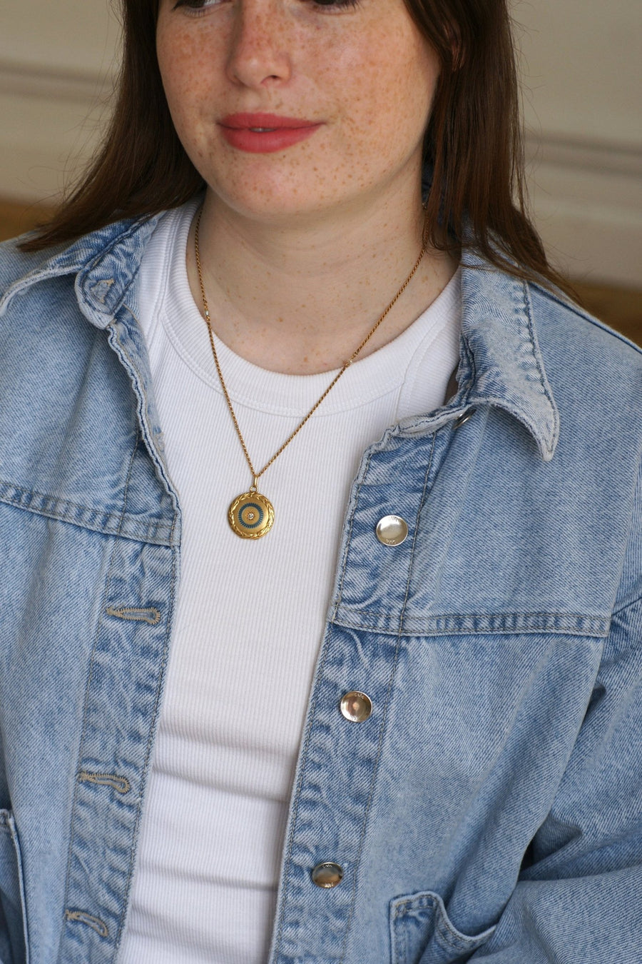 Yellow Gold Diamond Enamel Medallion with Gold Chain and Pearls - Galerie Pénélope