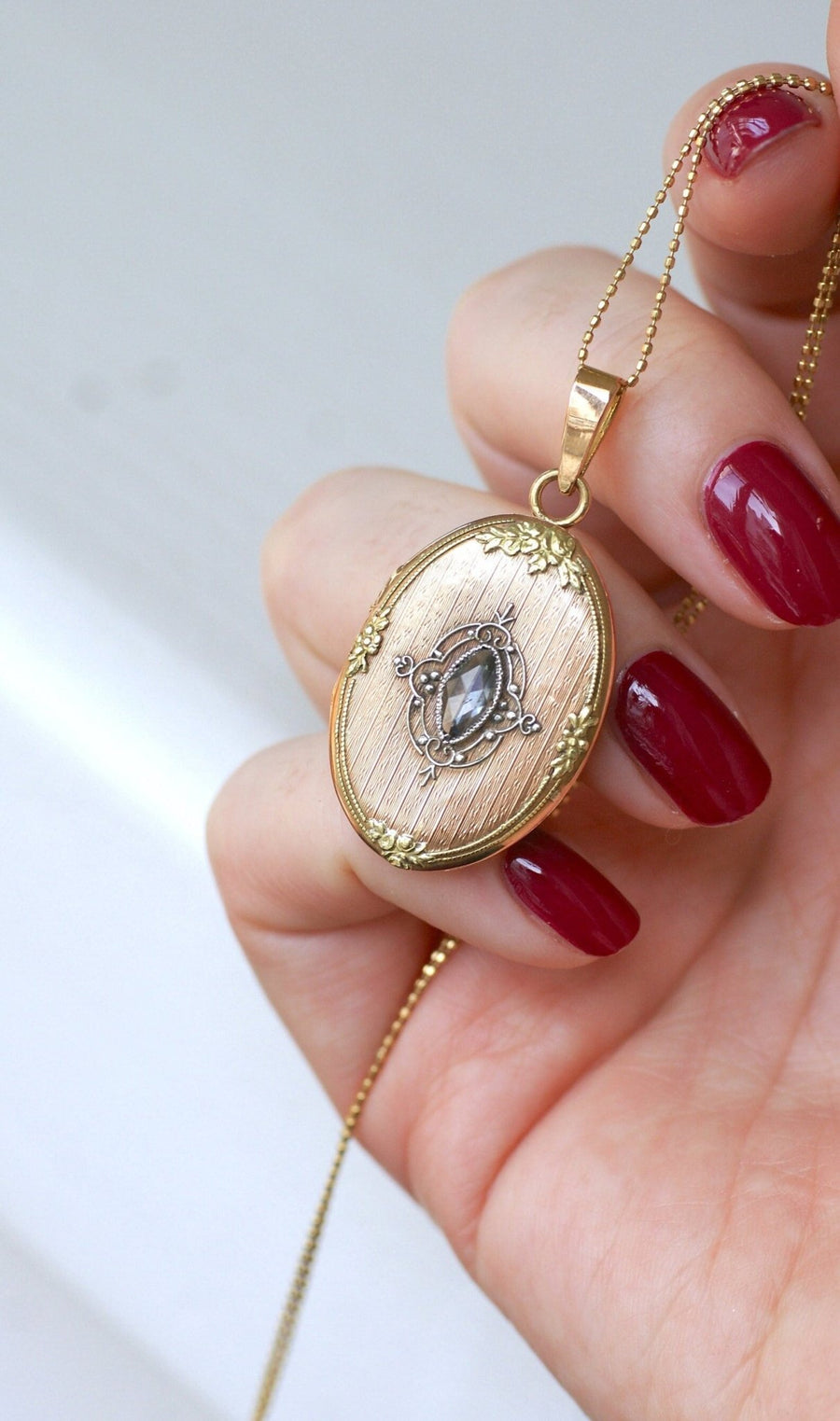 Pink-cut diamond opening medallion - Galerie Pénélope
