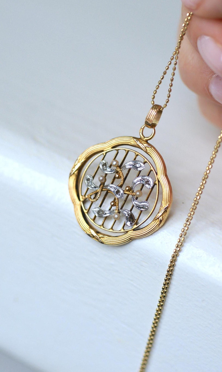 Art Nouveau Mistletoe Yellow Gold Pearl and Diamond Pendant - Galerie Pénélope