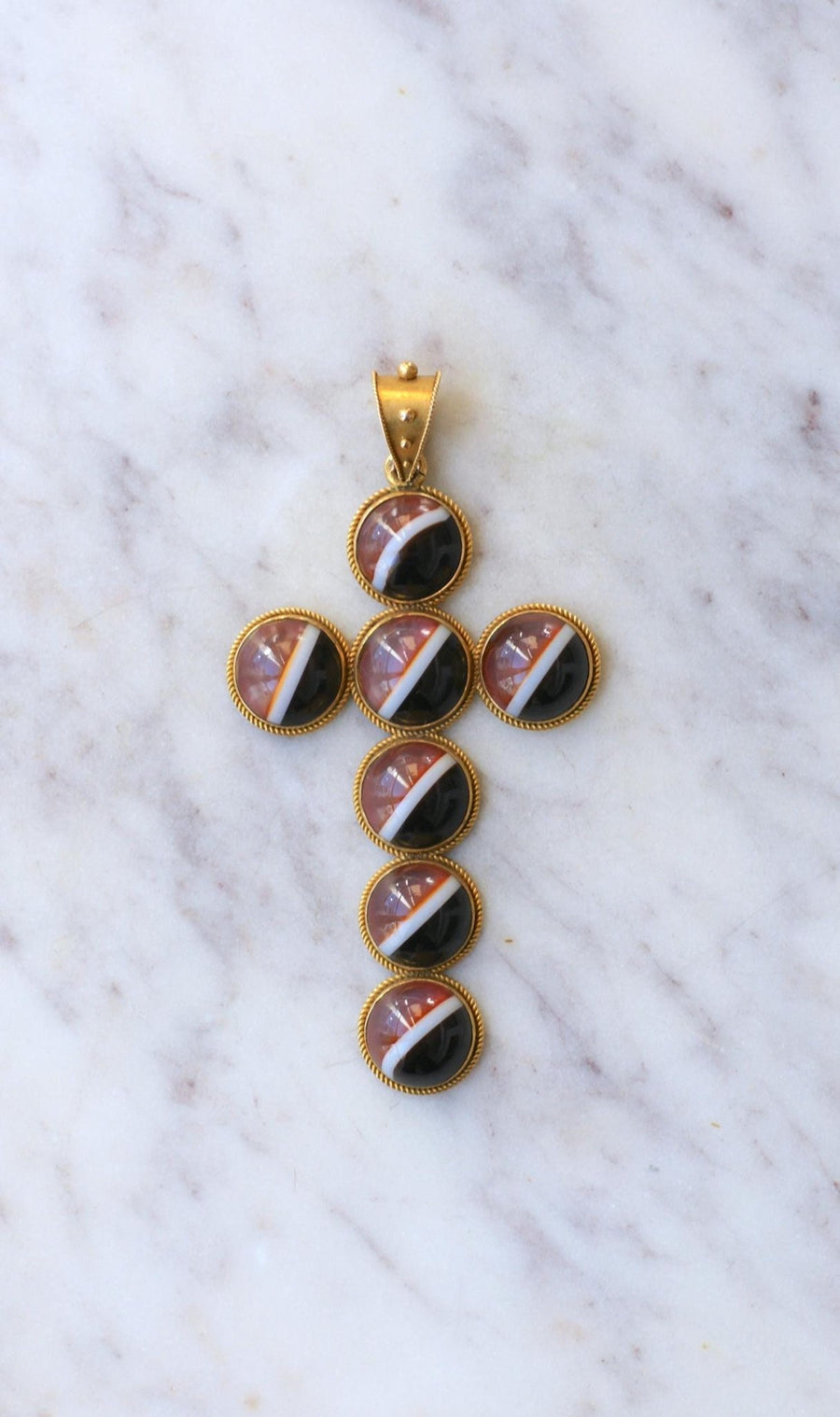 Agate Cabochon Cross on Yellow Gold Pendant - Galerie Pénélope