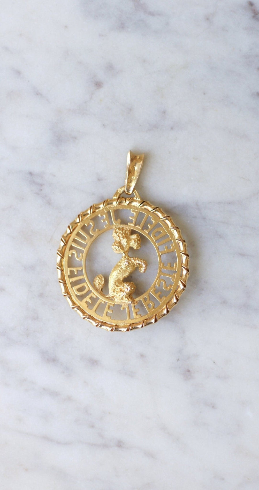 Je Suis Fidèle Je Reste Fidèle Yellow Gold Poodle Pendant - Galerie Pénélope