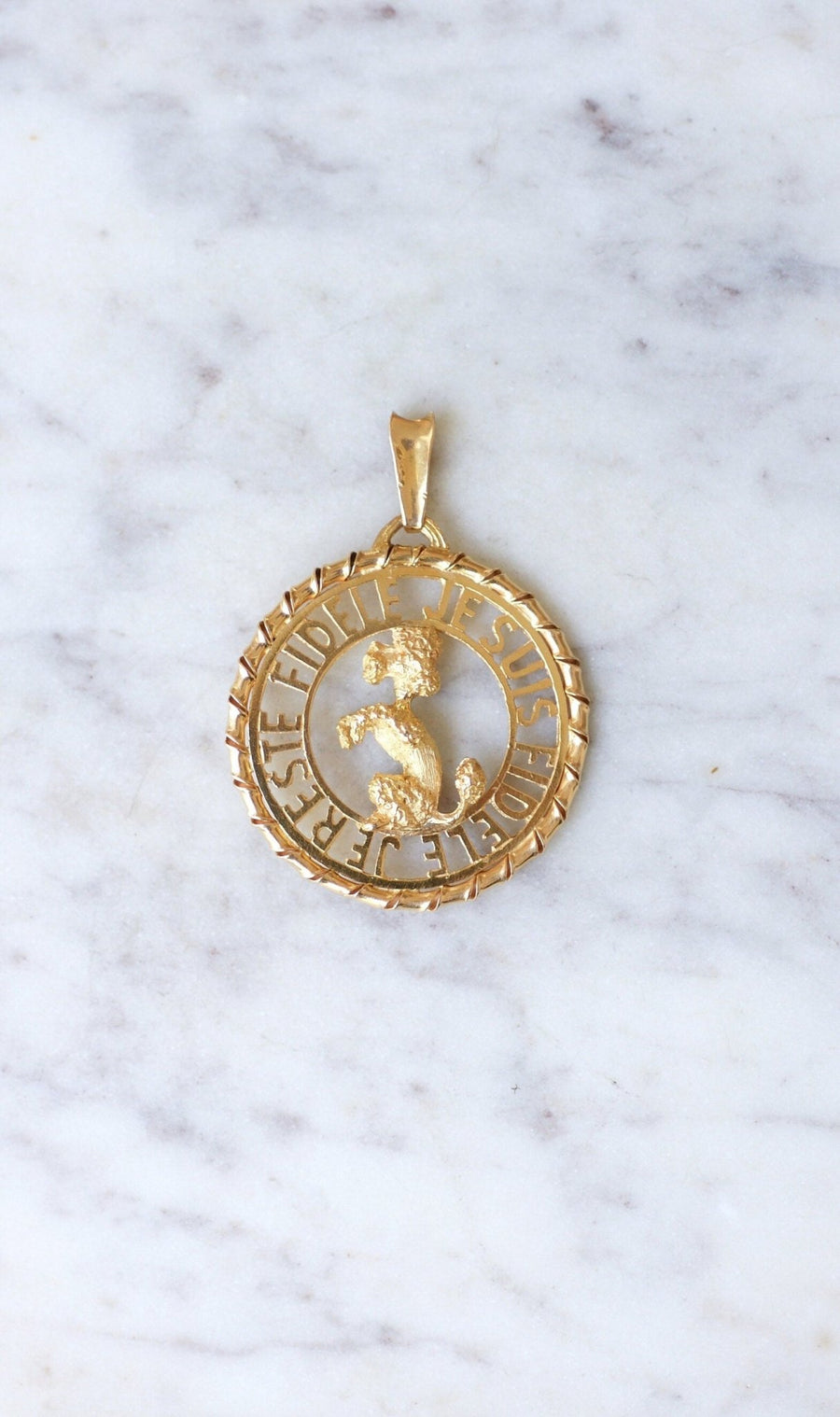 Je Suis Fidèle Je Reste Fidèle Yellow Gold Poodle Pendant - Galerie Pénélope