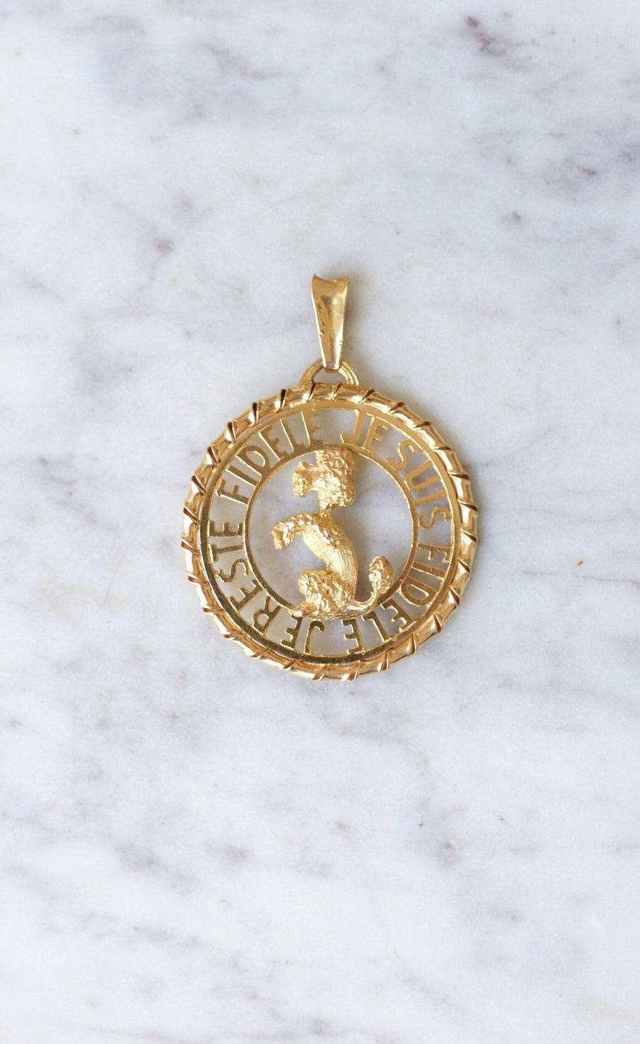 Je Suis Fidèle Je Reste Fidèle Yellow Gold Poodle Pendant - Galerie Pénélope