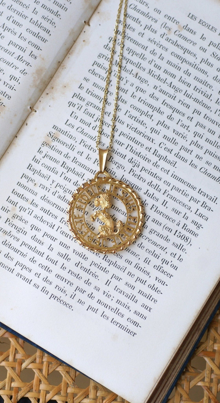 Je Suis Fidèle Je Reste Fidèle Yellow Gold Poodle Pendant - Galerie Pénélope