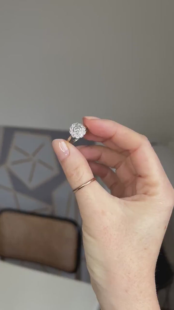 Art Deco Marguerite Ring with 1.60 Carat Diamond on Gold and Platinum