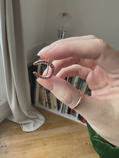 Antique yellow gold and ruby horseshoe ring