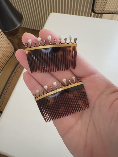 Pair of antique combs Diamonds and Fine Pearls on Gold