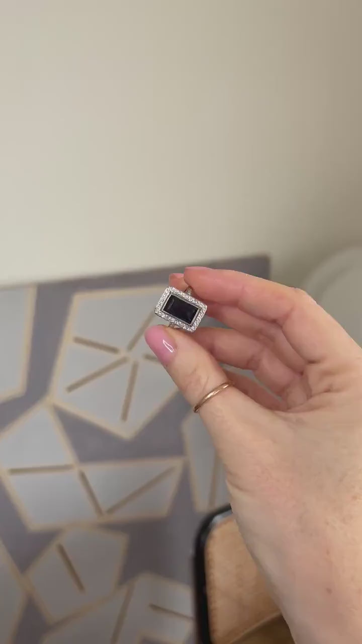 Art Deco Rectangle Ring Sapphire 4.40 Cts surrounded by Diamonds on Yellow Gold and Platinum