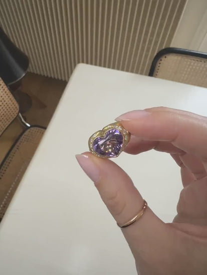 Heart-shaped Amethyst and Diamond Ring on Yellow Gold