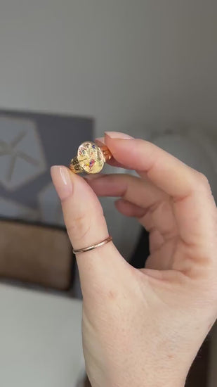 Antique Chinese Swivel Ring in Yellow Gold and Enamel