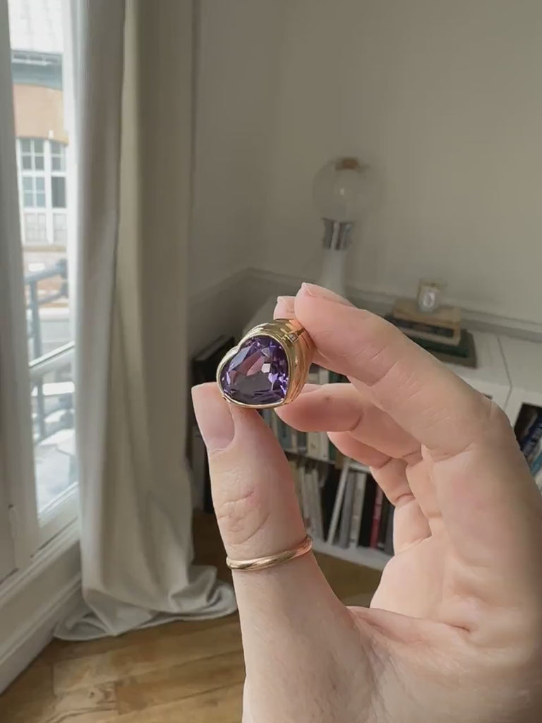 Vintage heart ring in yellow gold, amethyst and diamonds
