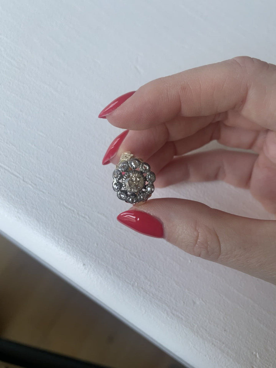 Gold, silver and diamond daisy ring