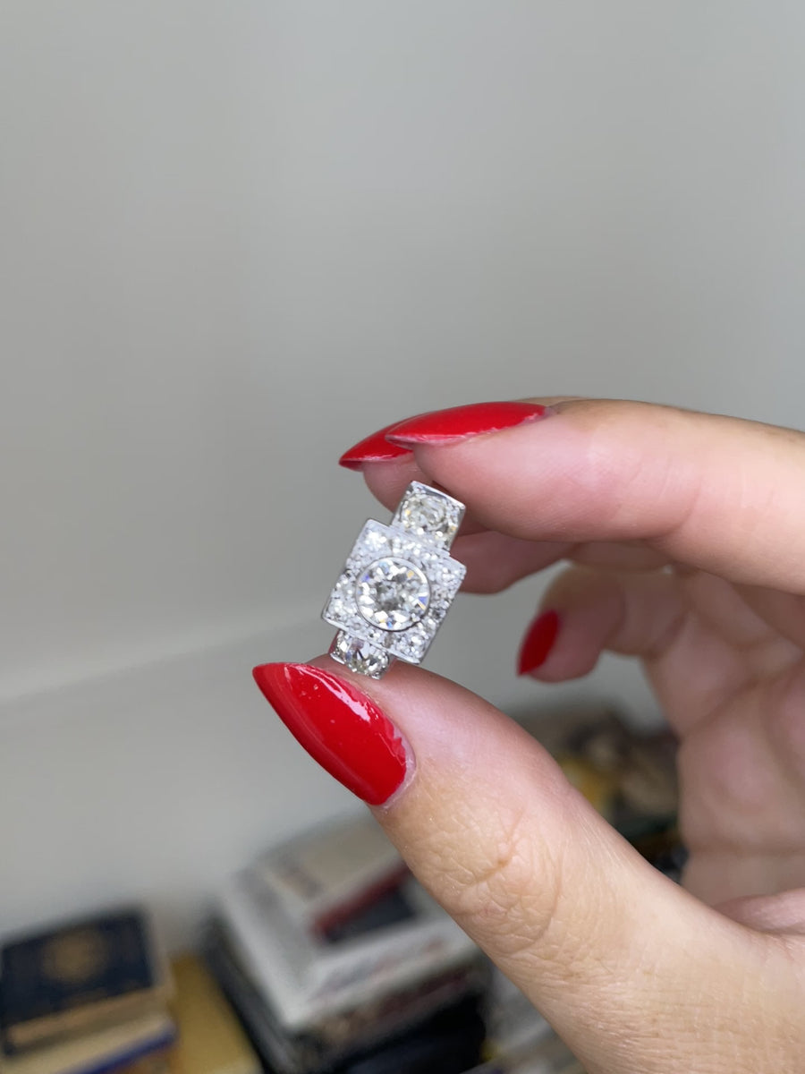 Art Deco 3 diamond ring