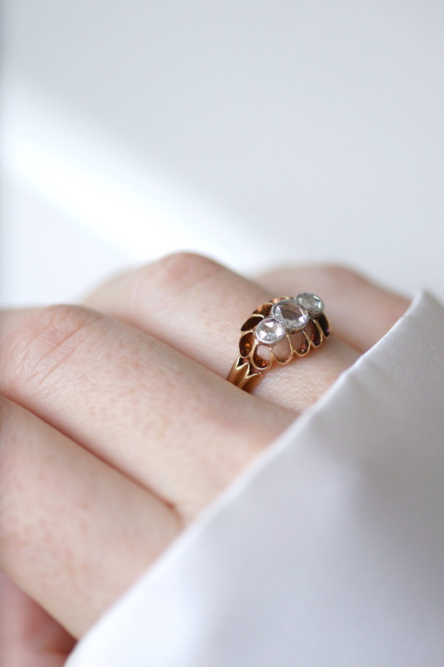 Garter ring 3 diamonds on gold - Penelope Gallery