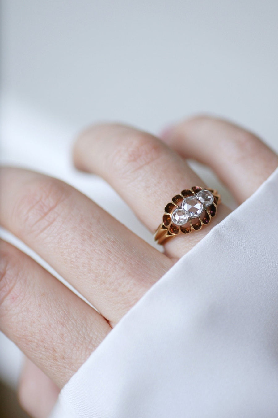 Garter ring 3 diamonds on gold - Penelope Gallery