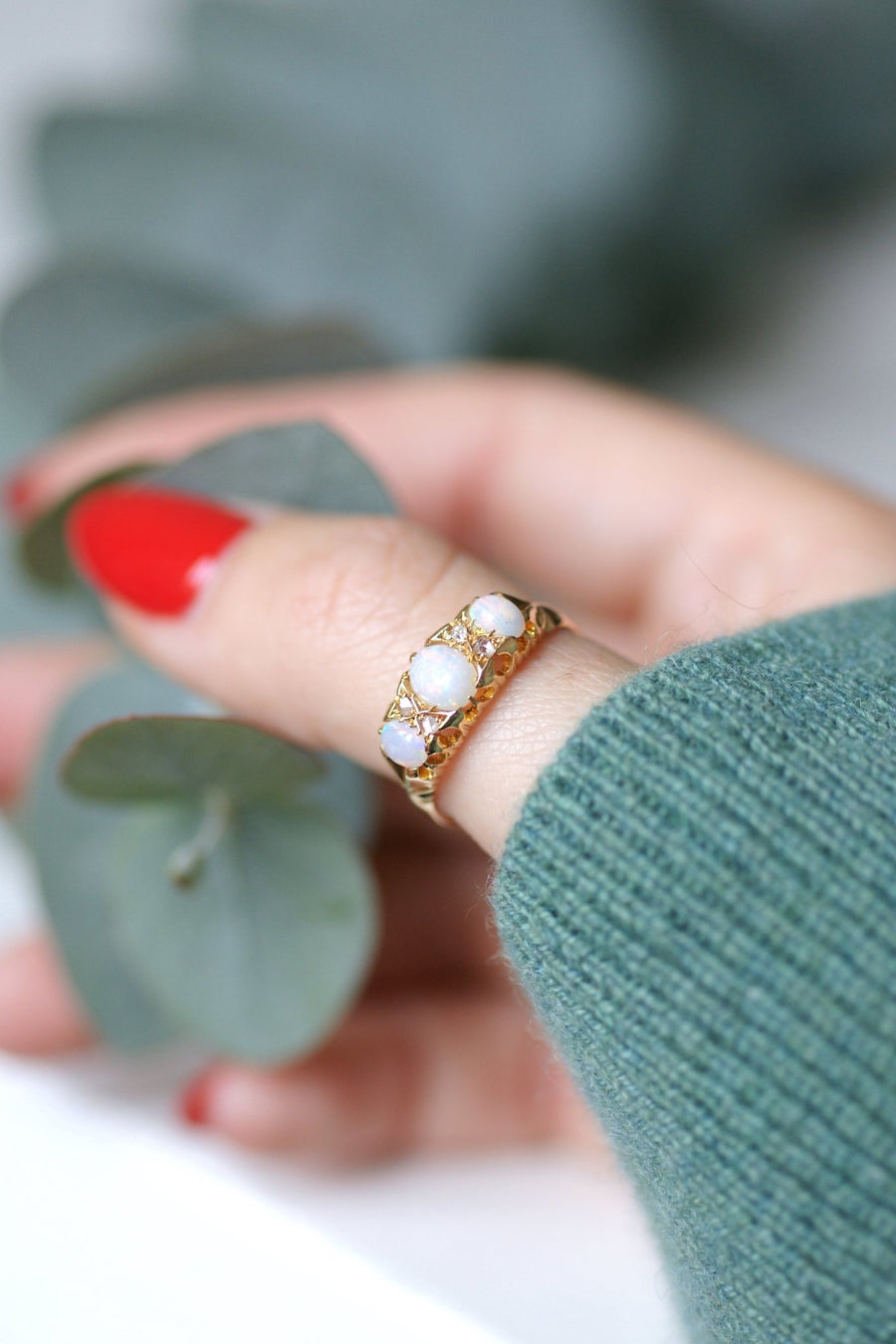 Antique gold, opals and diamonds garter ring - Galerie Pénélope