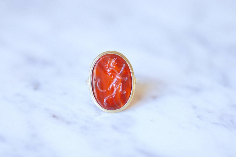 Antique carnelian ring in lion intaglio on gold - Galerie Pénélope