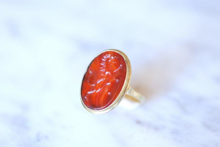 Antique carnelian ring in lion intaglio on gold - Galerie Pénélope