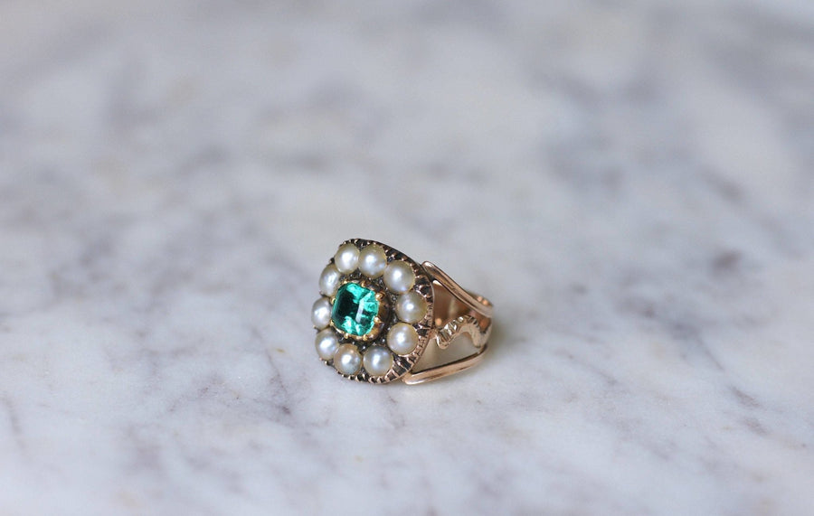 Antique emerald ring with pearls - Penelope Gallery