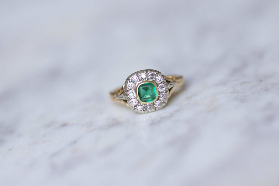 Antique emerald ring with diamonds - Penelope Gallery