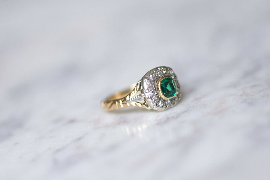 Antique emerald ring with diamonds - Penelope Gallery