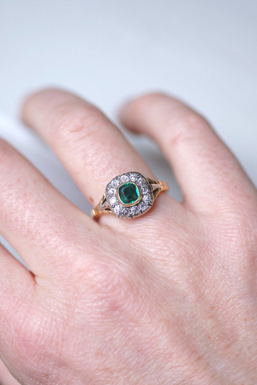 Antique emerald ring with diamonds - Penelope Gallery