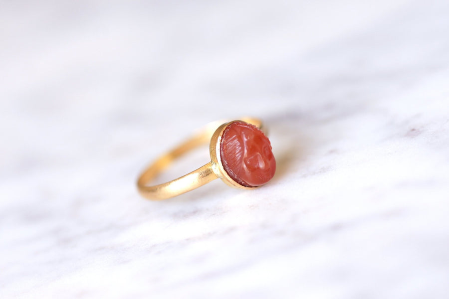 Antique yellow gold and carnelian cameo ring - Galerie Pénélope